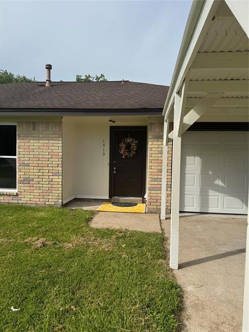 1419 Avenue E, Danbury, TX, 77534-9732 | Card Image
