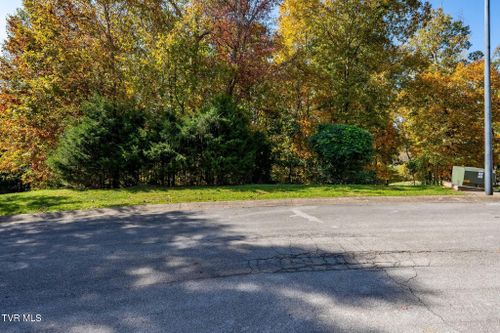 109 Lookout Ct, Blountville, TN, 37617-6453 | Card Image