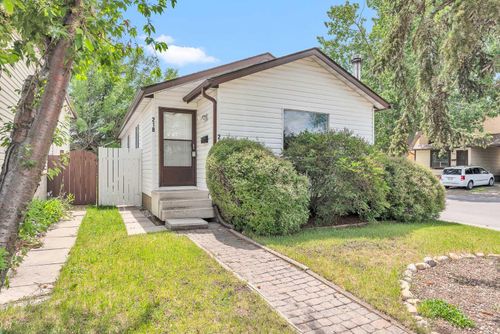 218 Pinemeadow Rd Ne, Calgary, AB, T1Y4N9 | Card Image