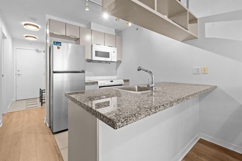 705-1082 Seymour St, Vancouver, BC, V6B1X9 | Card Image