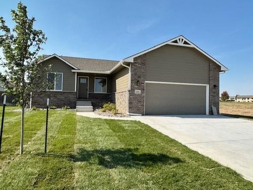 2701 N Mainsgate Dr, Augusta, KS, 67010 | Card Image