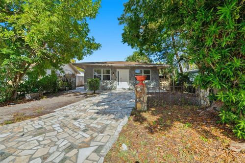 5735 Hayes St, Hollywood, FL, 33021-5166 | Card Image