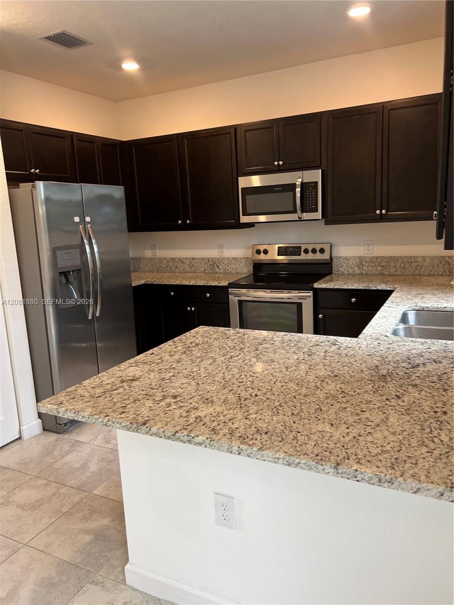Residential Lease in Miami 3