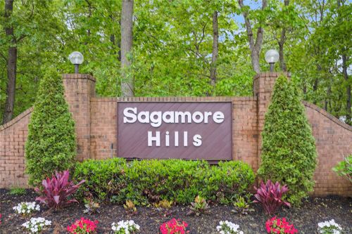 221-221 Sagamore Hills Drive, Brookhaven, NY, 11776 | Card Image