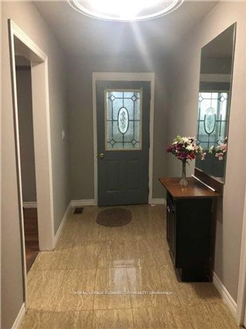 13465 Centreville Creek Rd, Bolton, ON, L7C3B8 | Card Image