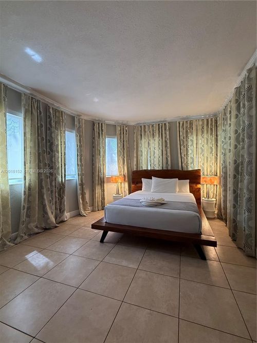 7-7710 Harding Ave, Miami Beach, FL, 33141 | Card Image