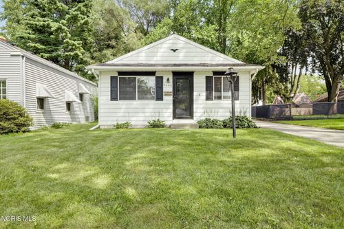 3248 Meadowbrook Court, Toledo, OH, 43606 | Card Image