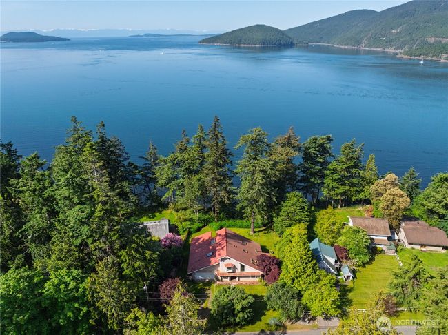 Spectacular Views from the West Side of Guemes Island | Image 31