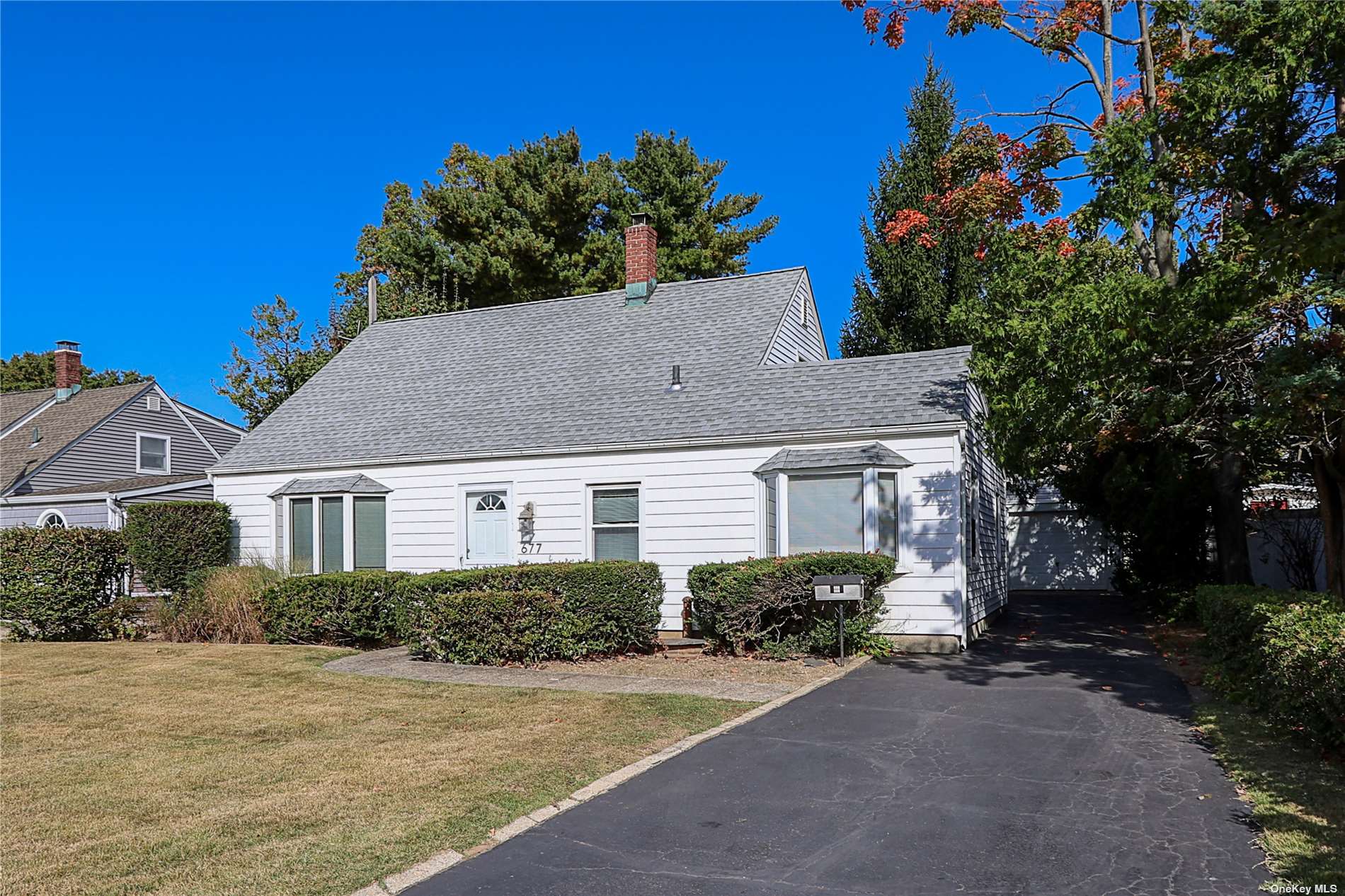 Bryant St, Westbury, NY 11590