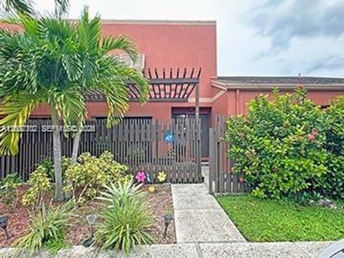 1660-1660 Fairway Rd, Pembroke Pines, FL, 33026-3218 | Card Image