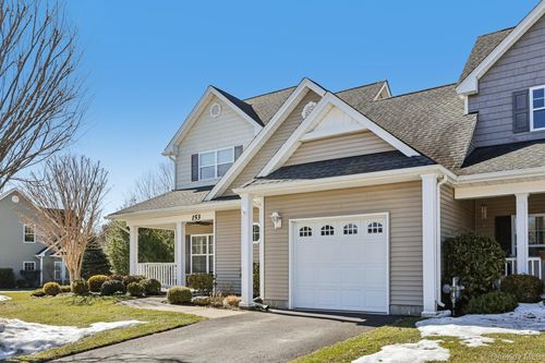 153-153 Stoneleigh Dr, Riverhead, NY, 11901-3201 | Card Image