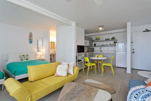 apt-1311-2240 Kuhio Ave, Honolulu, HI, 96815-2811 | Card Image