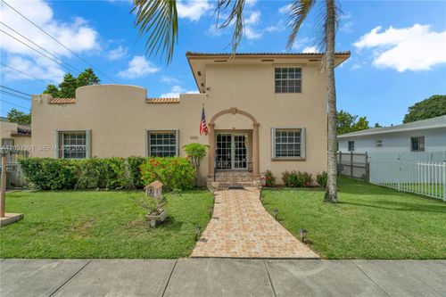 2204 Sw 11th Ter, Miami, FL, 33135-5007 | Card Image