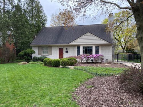 961 Nampa Ct, Troy, MI, 48084-2616 | Card Image