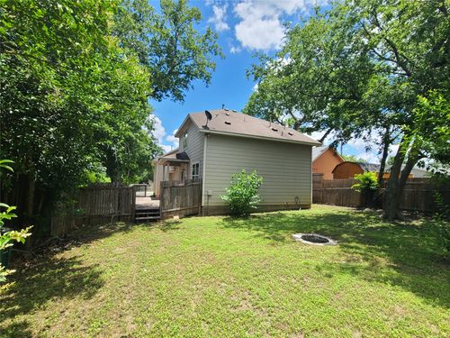 7002 Bennett Ave, Austin, TX, 78752-3203 | Card Image