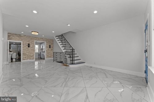 355 Tree St, PHILADELPHIA, PA, 19148-3310 | Card Image