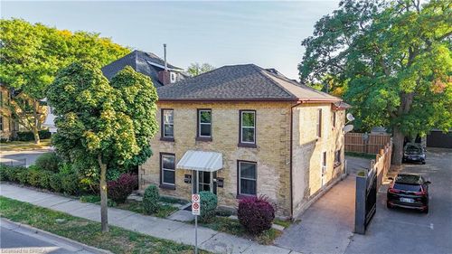 3-113 Brant Ave, Brantford, ON, N3T3H4 | Card Image