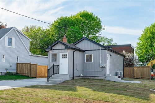 1180 Union St, Kitchener, ON, N2H6K2 | Card Image