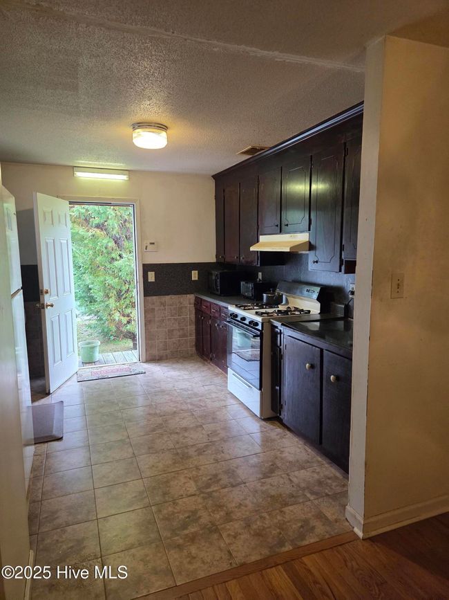 1118 Mapleton St, House other with 3 bedrooms, 2 bathrooms and 2 parking in Roanoke Rapids NC | Image 6