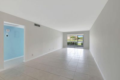 1038 Lincoln B, Condo with 2 bedrooms, 2 bathrooms and null parking in Boca Raton FL | Image 3