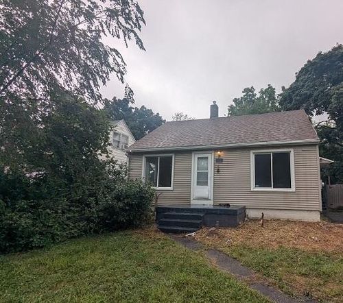 527 E Cavanaugh Rd, Lansing, MI, 48910-5421 | Card Image