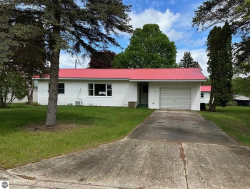 175 S Hudnut St, Barryton, MI, 49305-5120 | Card Image