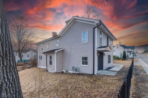 8 Brighton Ave, Andover, NJ, 07821-4607 | Card Image