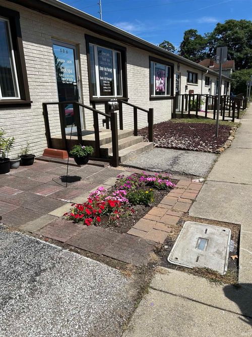 8-502 - #8 W 4th St, Bloomington, IN, 47404-5128 | Card Image
