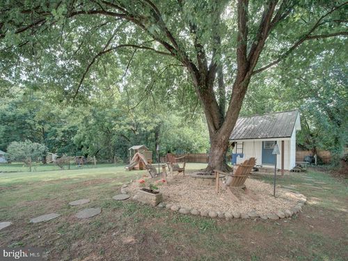 16983 Simpson Cir, PAEONIAN SPRINGS, VA, 20129-1731 | Card Image