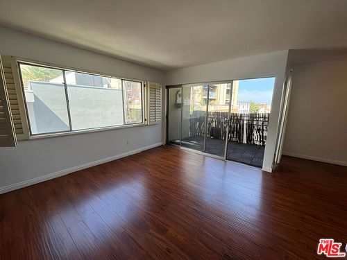 301-1817 N Fuller Ave, Los Angeles, CA, 90046-2332 | Card Image