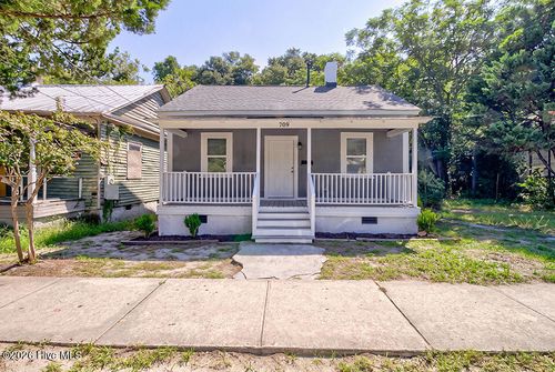 709 S 10th St, Wilmington, NC, 28401-5320 | Card Image