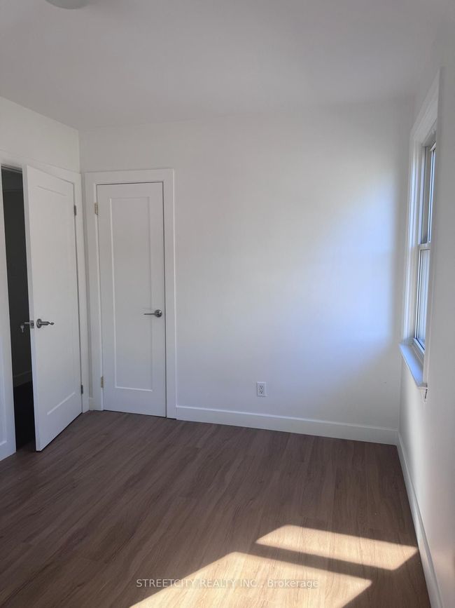 22 Tweedsmuir Ave, House other with 3 bedrooms, 1 bathrooms and 2 parking in London ON | Image 11