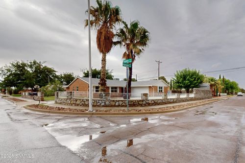 2805 Topley Ave, Las Cruces, NM, 88005-1255 | Card Image