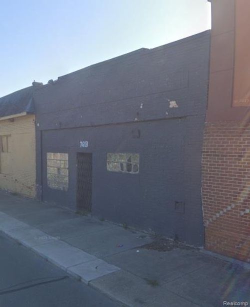 7613 Fenkell St, Detroit, MI, 48238-1946 | Card Image
