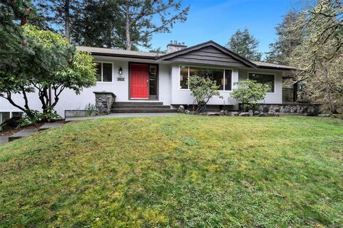 2901 Sea Point Dr, Saanich, BC, V8N1S9 | Card Image