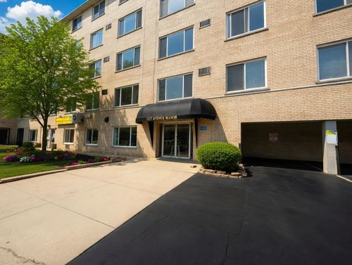 apt-301-1227 S Harlem Ave, Berwyn, IL, 60402-1045 | Card Image