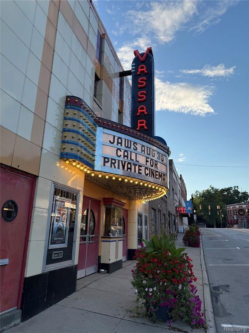 140 E Huron Ave, Vassar, MI, 48768-1313 | Card Image