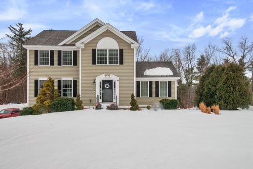 21 Pond Road, Raymond, NH, 03077 | Card Image