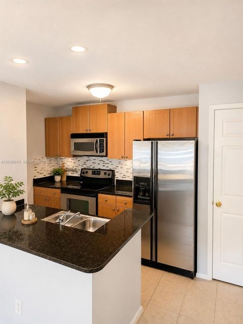7204-1825 Palm Cove Blvd, Delray Beach, FL, 33445-6775 | Card Image