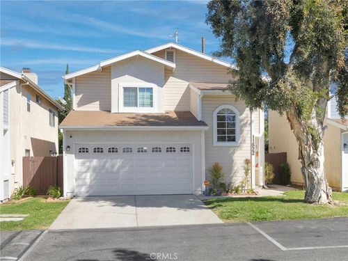 26-11522 Honeyglen Rd, Pacoima, CA, 91331-1481 | Card Image