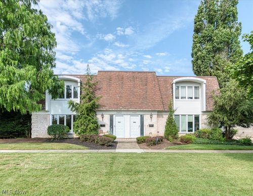 2602 S Green Rd, University Heights, OH, 44122-1536 | Card Image
