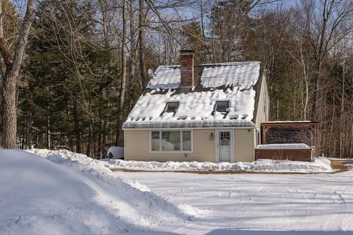 20 Fairgrounds Rd, Bradford, NH, 03221-3126 | Card Image