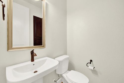 2200 Russell Circle, Woodland, CA, 95776 | Card Image
