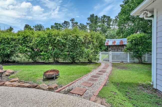 Same location turning to the right to a gate to the ~1 acre in the back. | Image 37