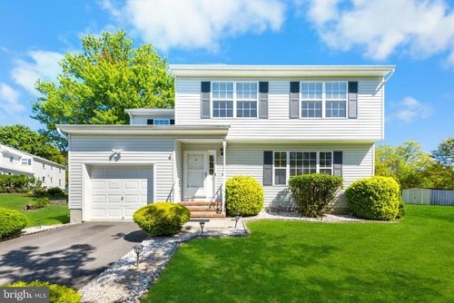 4 Blossom Dr, EWING, NJ, 08638-2034 | Card Image