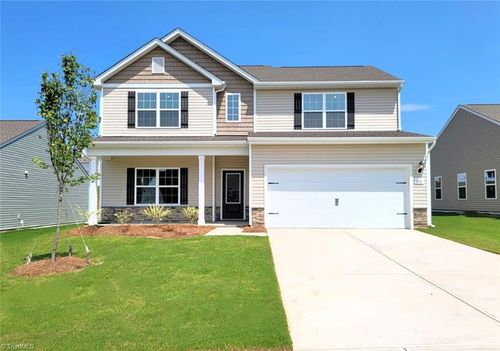 243 Macintosh Dr, King, NC, 27021-8846 | Card Image