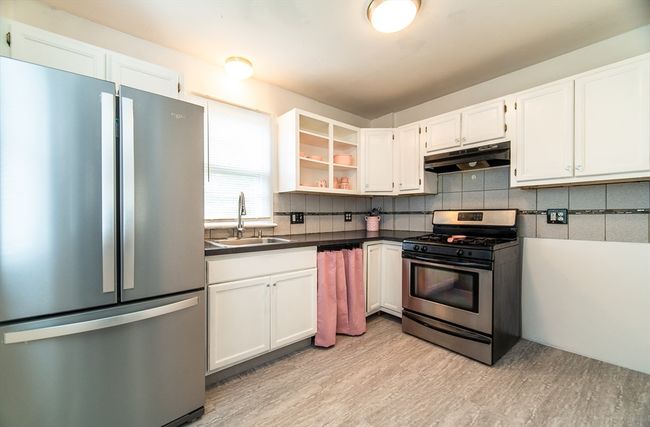 83 Armstrong St, House other with 2 bedrooms, 1 bathrooms and 3 parking in West Springfield MA | Image 10