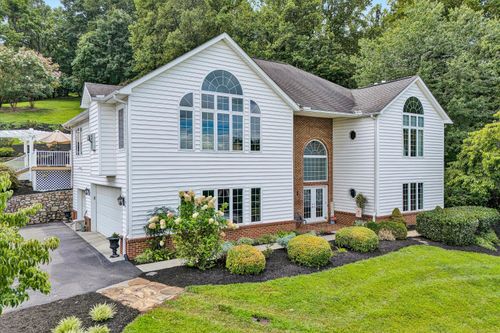 8995 Jubal Early Hwy, Hardy, VA, 24101-6009 | Card Image