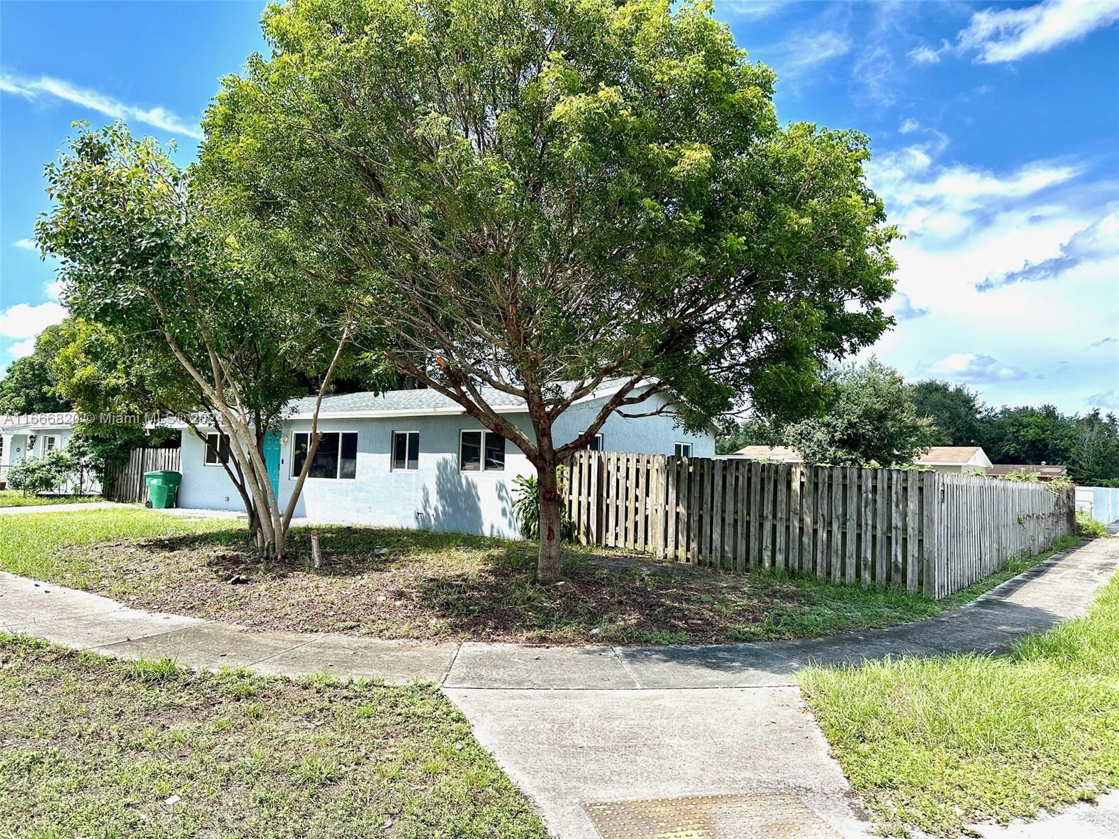 208th St, Miami Gardens, FL 33055