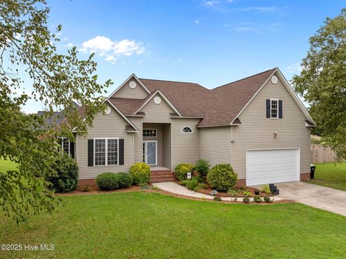 2616 Spring Creek Dr, Grimesland, NC, 27837-9127 | Card Image